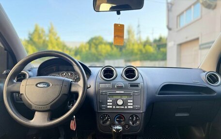 Ford Fiesta, 2006 год, 390 000 рублей, 10 фотография