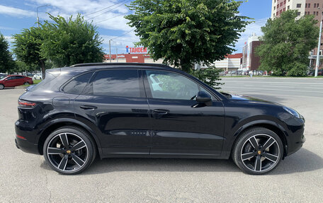Porsche Cayenne III, 2022 год, 8 990 000 рублей, 5 фотография