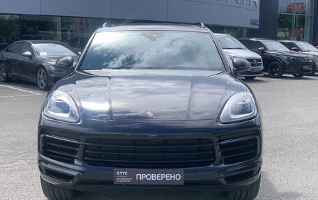 Porsche Cayenne III, 2022 год, 8 990 000 рублей, 2 фотография