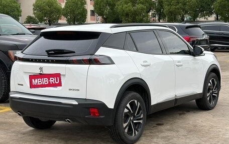 Peugeot 2008 II, 2024 год, 1 420 000 рублей, 5 фотография