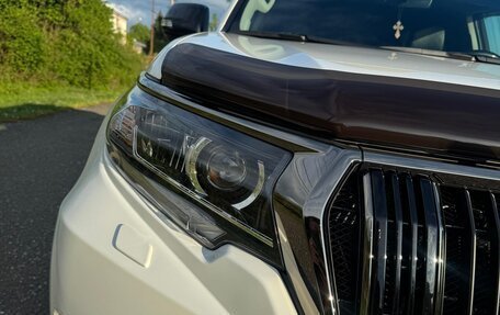 Toyota Land Cruiser Prado 150 рестайлинг 2, 2021 год, 10 000 000 рублей, 5 фотография