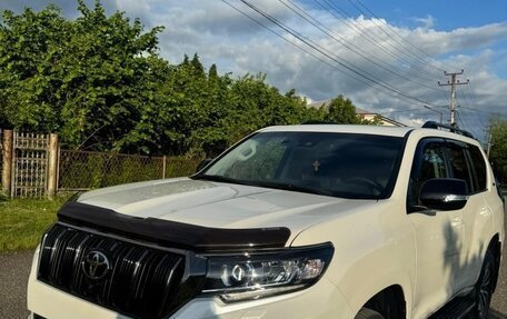 Toyota Land Cruiser Prado 150 рестайлинг 2, 2021 год, 10 000 000 рублей, 14 фотография