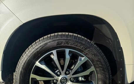 Toyota Land Cruiser Prado 150 рестайлинг 2, 2021 год, 10 000 000 рублей, 16 фотография