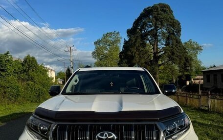 Toyota Land Cruiser Prado 150 рестайлинг 2, 2021 год, 10 000 000 рублей, 22 фотография