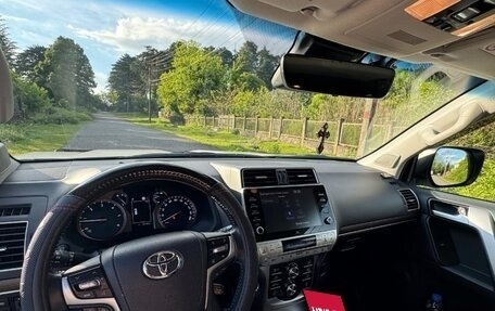 Toyota Land Cruiser Prado 150 рестайлинг 2, 2021 год, 10 000 000 рублей, 21 фотография