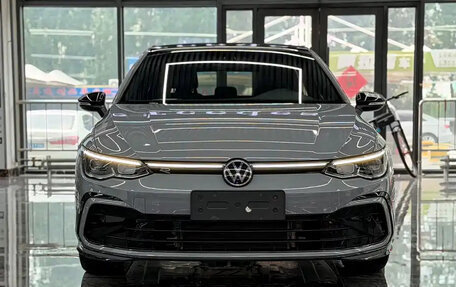 Volkswagen Golf VIII, 2022 год, 1 348 000 рублей, 2 фотография