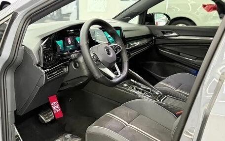 Volkswagen Golf VIII, 2022 год, 1 348 000 рублей, 7 фотография