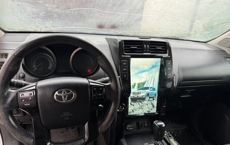 Toyota Land Cruiser Prado 150 рестайлинг 2, 2011 год, 2 400 000 рублей, 6 фотография
