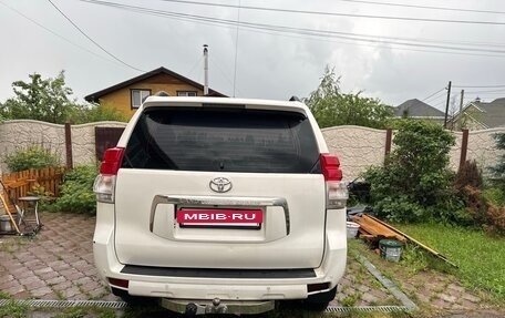 Toyota Land Cruiser Prado 150 рестайлинг 2, 2011 год, 2 400 000 рублей, 2 фотография