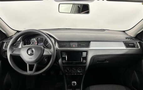 Skoda Rapid I, 2018 год, 1 125 000 рублей, 10 фотография