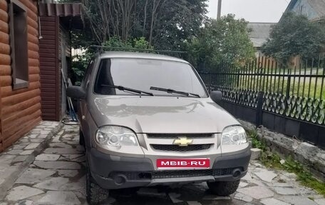 Chevrolet Niva I рестайлинг, 2011 год, 430 000 рублей, 1 фотография