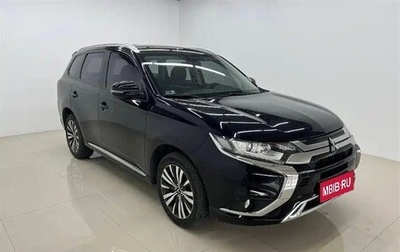 Mitsubishi Outlander III рестайлинг 3, 2022 год, 1 665 000 рублей, 1 фотография