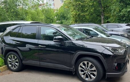 Toyota RAV4, 2020 год, 4 150 000 рублей, 2 фотография