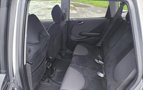 Honda Fit III, 2003 год, 375 000 рублей, 6 фотография