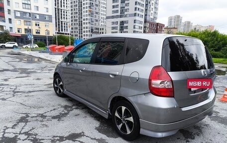 Honda Fit III, 2003 год, 375 000 рублей, 10 фотография