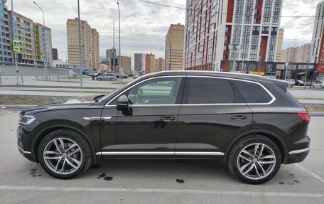 Volkswagen Touareg III, 2018 год, 3 750 000 рублей, 6 фотография