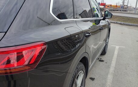 Volkswagen Touareg III, 2018 год, 3 750 000 рублей, 4 фотография