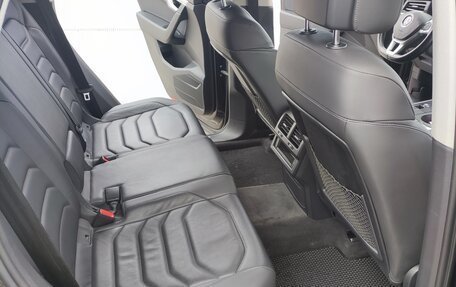 Volkswagen Touareg III, 2018 год, 3 750 000 рублей, 16 фотография