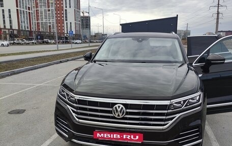 Volkswagen Touareg III, 2018 год, 3 750 000 рублей, 9 фотография