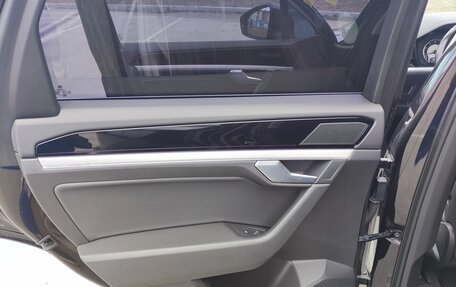 Volkswagen Touareg III, 2018 год, 3 750 000 рублей, 25 фотография
