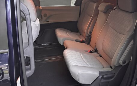 Toyota Sienna, 2020 год, 3 449 000 рублей, 9 фотография