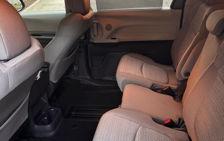 Toyota Sienna, 2020 год, 3 449 000 рублей, 10 фотография