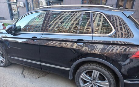 Volkswagen Tiguan II, 2018 год, 1 930 000 рублей, 2 фотография