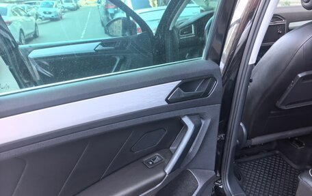 Volkswagen Tiguan II, 2018 год, 1 930 000 рублей, 17 фотография