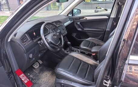 Volkswagen Tiguan II, 2018 год, 1 930 000 рублей, 15 фотография