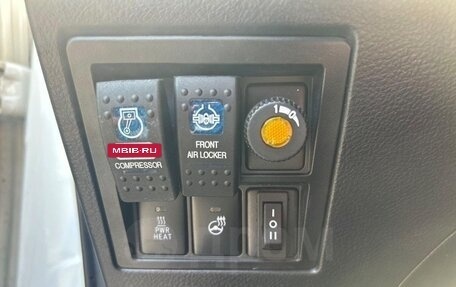 Toyota Hilux VIII, 2018 год, 6 000 000 рублей, 15 фотография