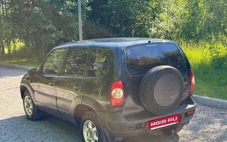 Chevrolet Niva I рестайлинг, 2011 год, 245 000 рублей, 4 фотография