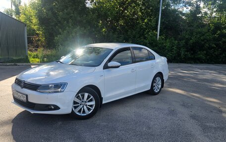 Volkswagen Jetta VI, 2013 год, 1 150 000 рублей, 4 фотография