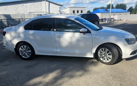 Volkswagen Jetta VI, 2013 год, 1 150 000 рублей, 2 фотография