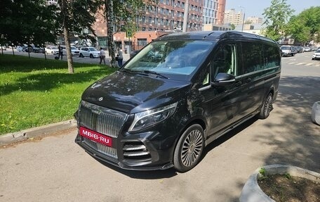 Mercedes-Benz V-Класс, 2023 год, 6 000 000 рублей, 6 фотография