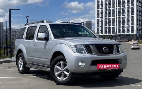Nissan Pathfinder, 2012 год, 1 297 000 рублей, 2 фотография