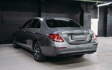 Mercedes-Benz E-Класс, 2018 год, 1 819 000 рублей, 4 фотография