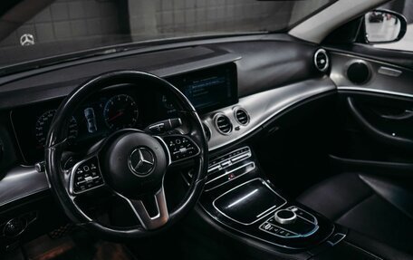 Mercedes-Benz E-Класс, 2018 год, 1 819 000 рублей, 8 фотография