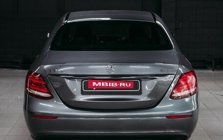 Mercedes-Benz E-Класс, 2018 год, 1 819 000 рублей, 5 фотография