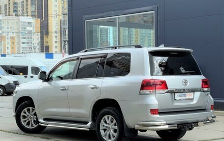 Toyota Land Cruiser 200, 2018 год, 5 200 000 рублей, 10 фотография