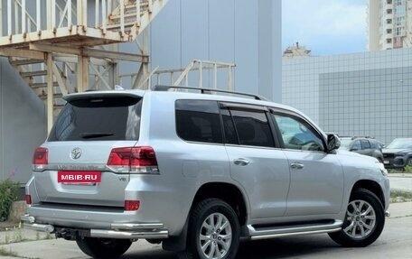 Toyota Land Cruiser 200, 2018 год, 5 200 000 рублей, 7 фотография