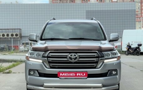 Toyota Land Cruiser 200, 2018 год, 5 200 000 рублей, 2 фотография