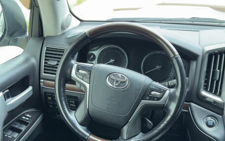 Toyota Land Cruiser 200, 2018 год, 5 200 000 рублей, 20 фотография