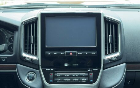 Toyota Land Cruiser 200, 2018 год, 5 200 000 рублей, 22 фотография