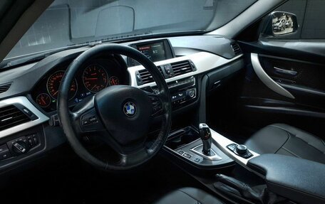 BMW 3 серия, 2018 год, 1 227 000 рублей, 7 фотография