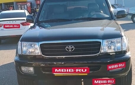 Toyota Land Cruiser 100 рестайлинг 2, 2000 год, 2 300 000 рублей, 4 фотография