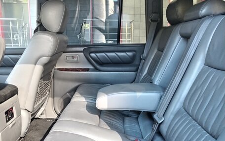 Toyota Land Cruiser 100 рестайлинг 2, 2000 год, 2 300 000 рублей, 15 фотография