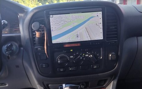 Toyota Land Cruiser 100 рестайлинг 2, 2000 год, 2 300 000 рублей, 13 фотография