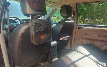 Mitsubishi Pajero Sport II рестайлинг, 2010 год, 1 700 000 рублей, 20 фотография
