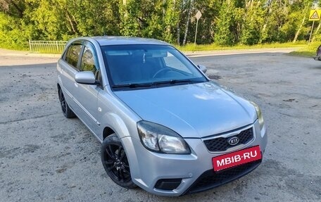 KIA Rio II, 2010 год, 560 000 рублей, 2 фотография