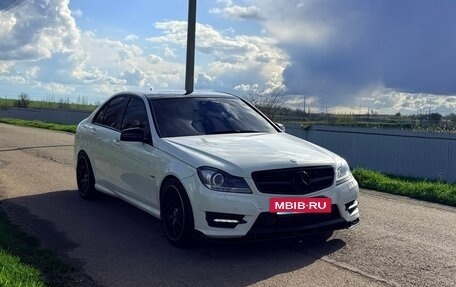 Mercedes-Benz C-Класс, 2011 год, 1 350 000 рублей, 2 фотография